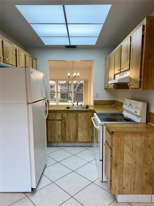 Photo - 1953 SW 15th St Unit 78