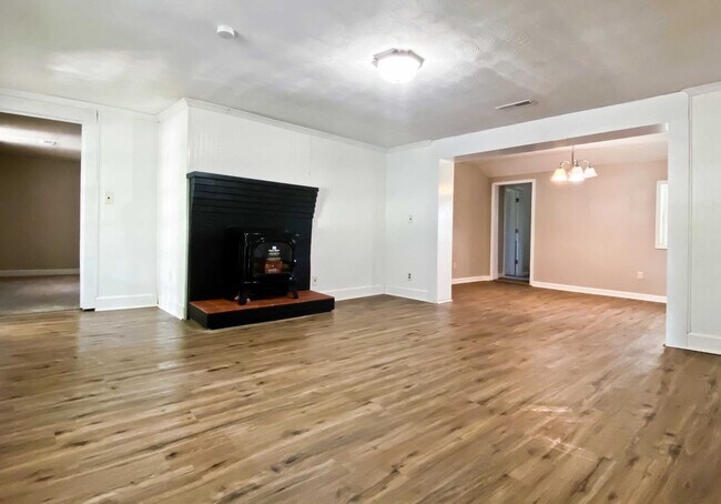 Photo - Farm House Living!!