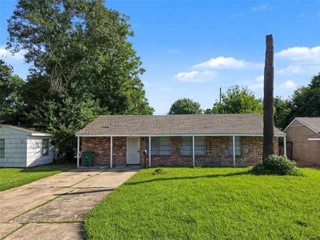Building Photo - 5427 Willow Glen Dr