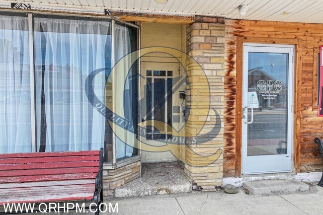 Photo - 111 N Shiawassee St Unit 111 1/2 N. Shiawassee St. - Upper