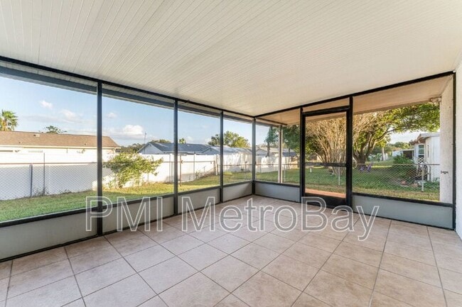 Building Photo - 7250 Applegate Dr Rental