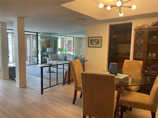 Photo - 3730 Inverrary Dr Unit 1D