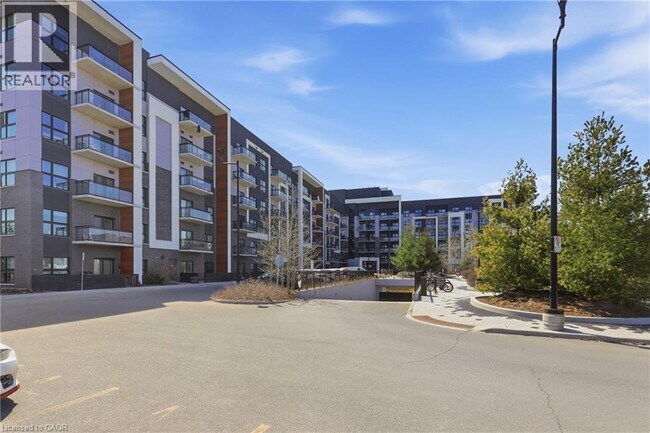 Photo - 128 Grovewood Common Unité 304