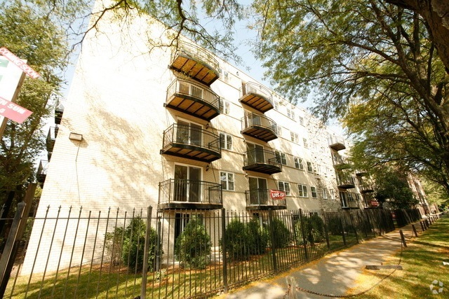 Building Photo - 6954 N Greenview Ave Unit 204 Rental