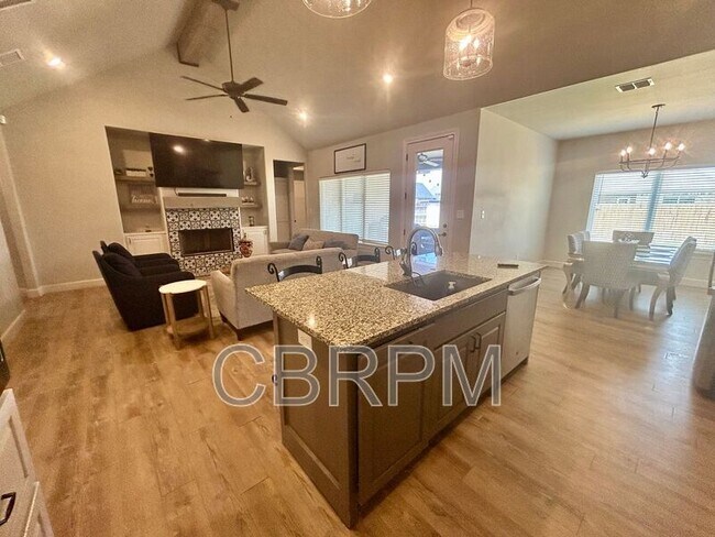 Photo - 5616 119th St