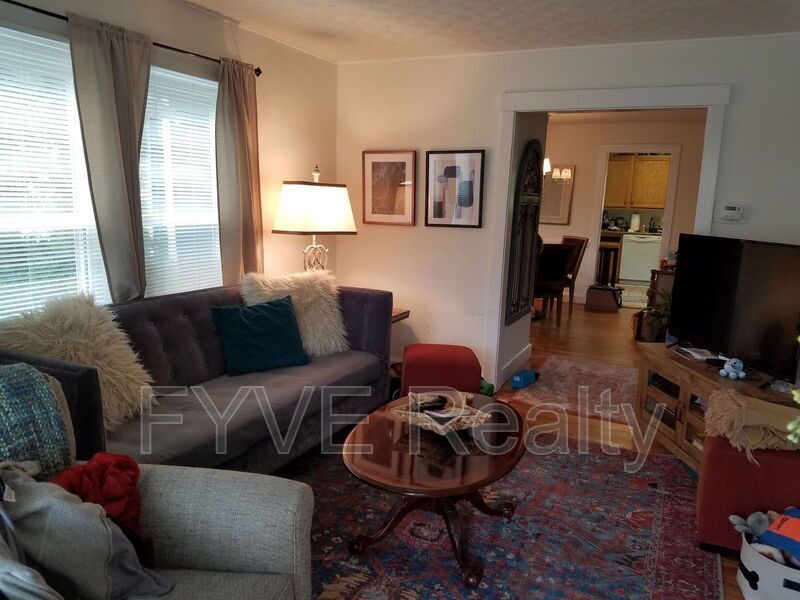 Photo - 44 S Main St