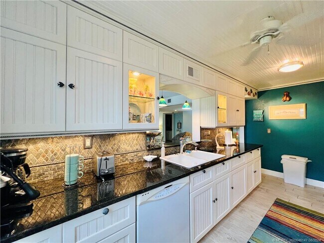 Photo - 10044 S Ocean Dr Unit 102