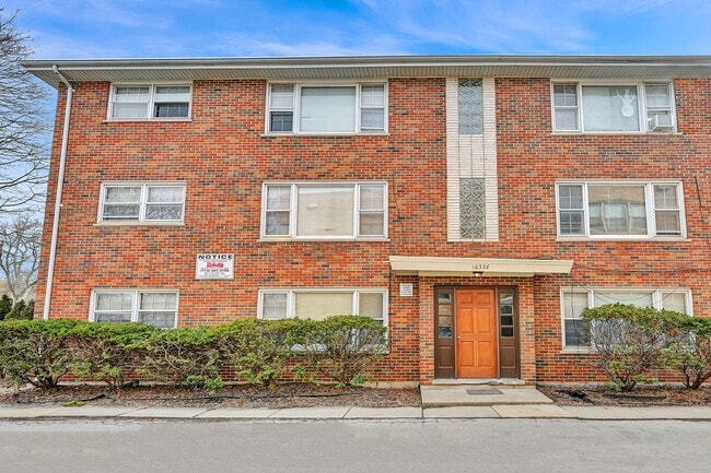 Photo - Spacious 2 Bedroom in Beverly Unit 10340-3C