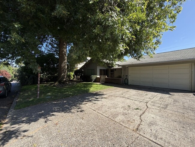 Photo - 5220 SE 33rd Pl