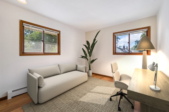 Building Photo - 1916 N 44th Ave Unit # 2