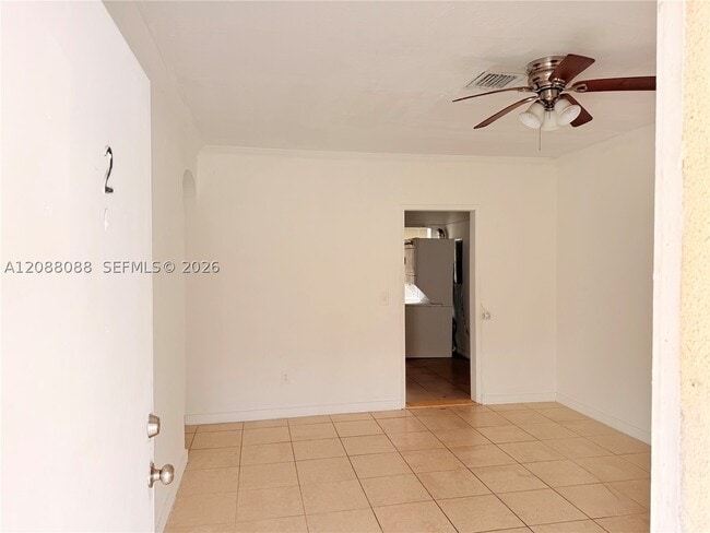 2410 NW 34th St Unidad 2