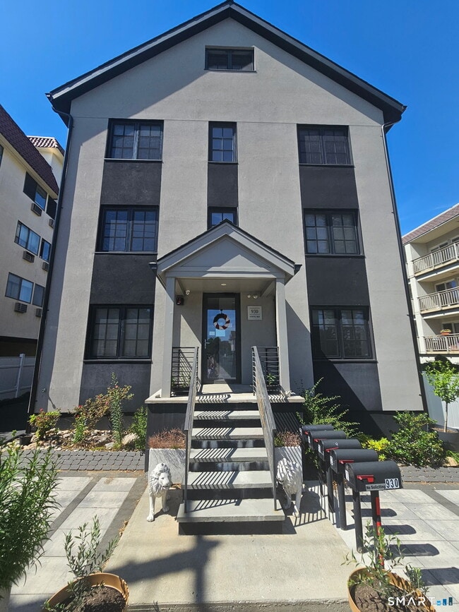 Building Photo - 930 Cove Rd Unit 2