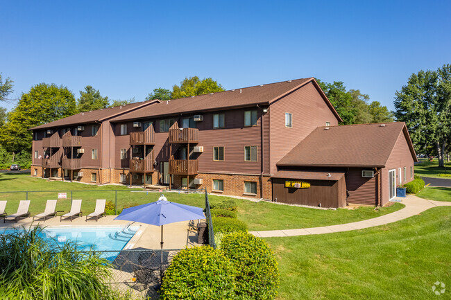 Chestnut Hills Apartments - Chestnut Hills Apartments