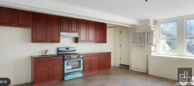 1534 Bryant Ave