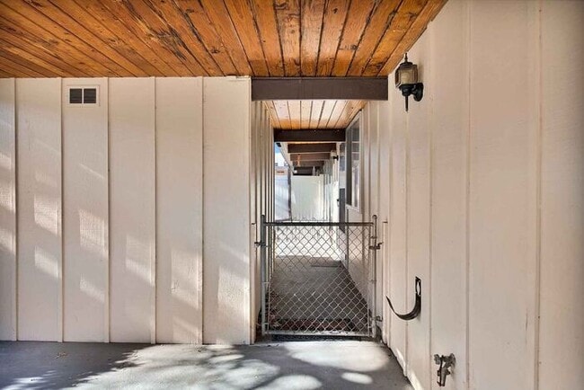 Photo - Spacious 2 Bed, 1.5 Bath Townhome Near CMU