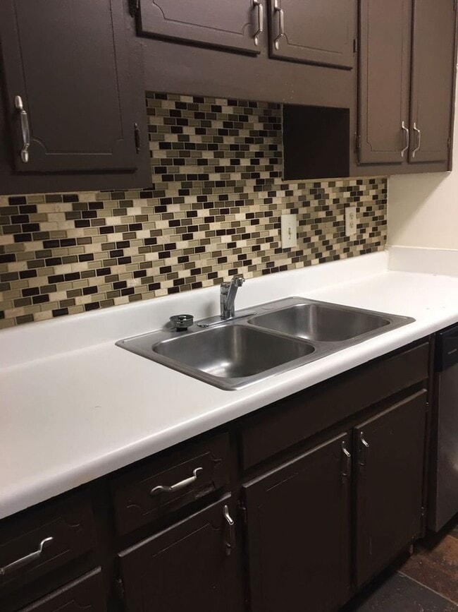 Photo - Renovated 2 Bedroom / 2 Bath Condo for Rent