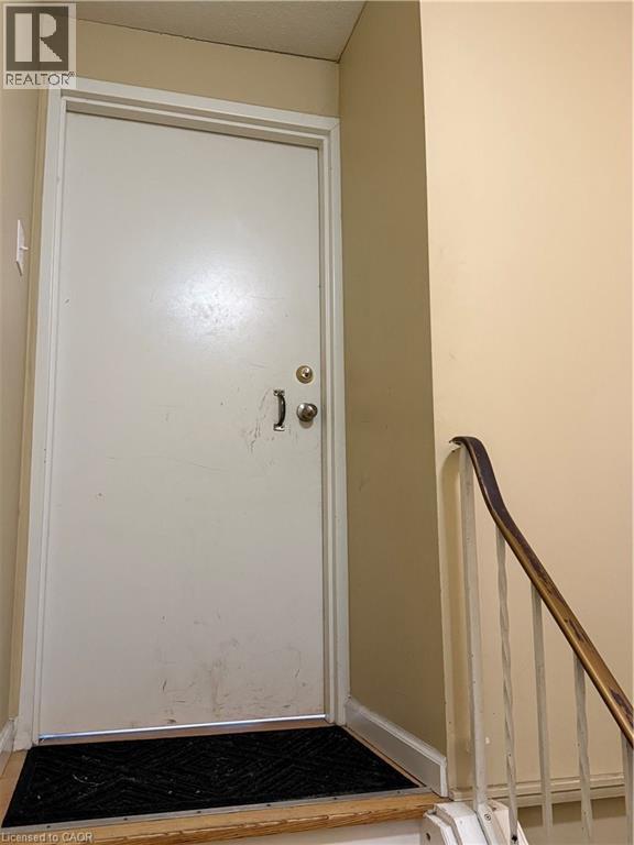 Photo - 60 Helene Crescent