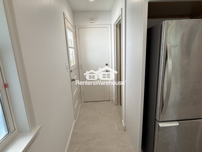 Photo - 2580 Vernon Ave S