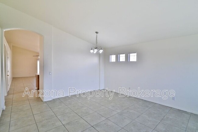 Photo - 1710 E Horseshoe Ave