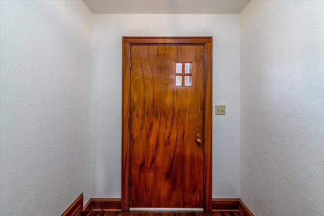 Photo - 2510 Tillett Rd SW