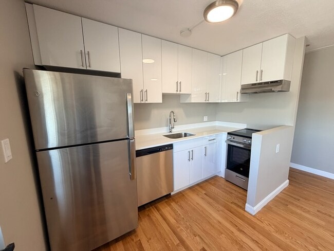 Building Photo - 125 Trapelo Rd Unit 16