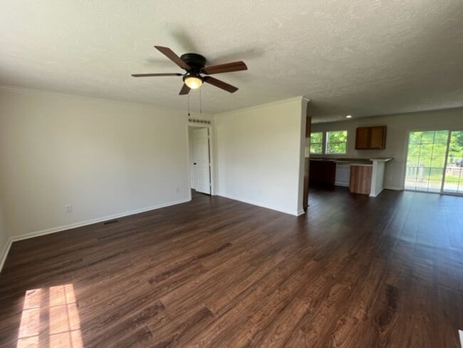 Photo - Renovated 4 Bedroom 2 Bath Home for Rent!