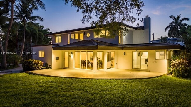 Photo - 911 N North Lake Dr