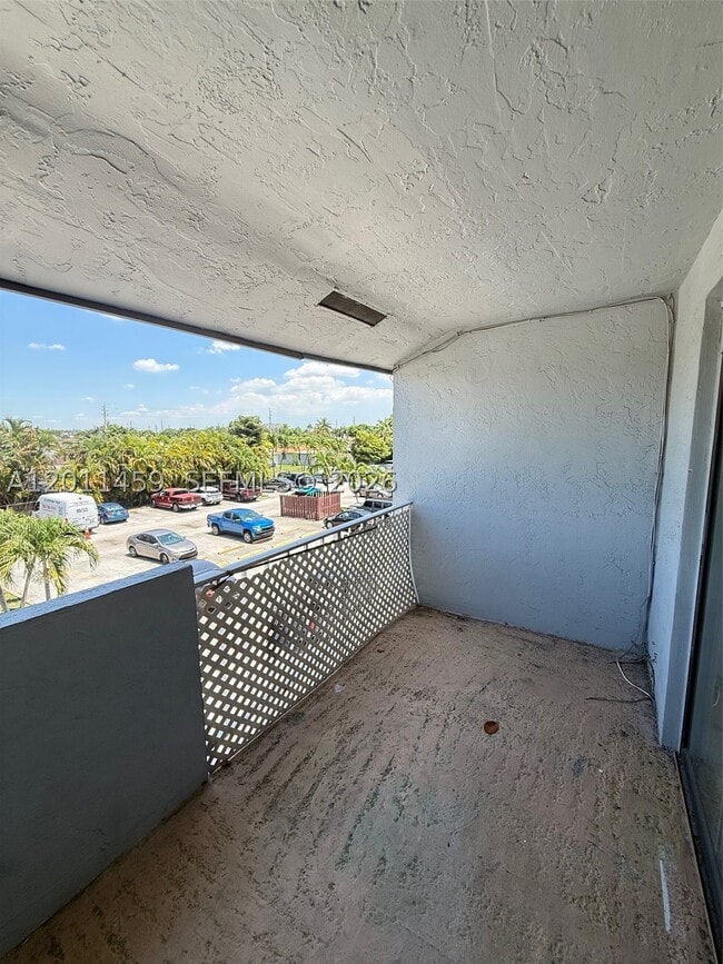 Photo - 1755 W 60th St Unit D312