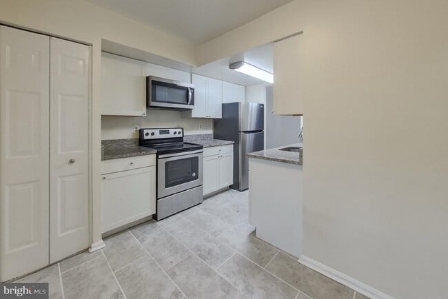 Photo - 4939 McFarland Dr