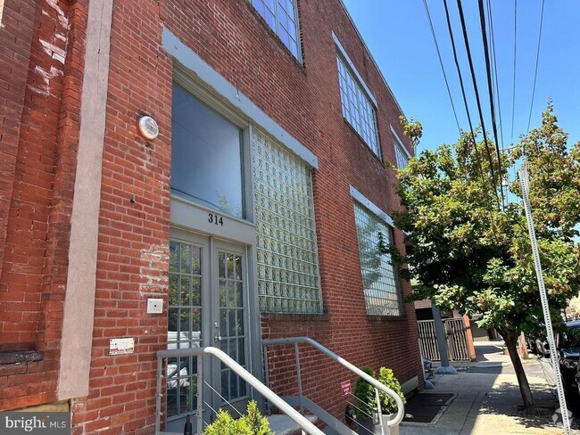Building Photo - 314 Brown St Unit B1 Rental
