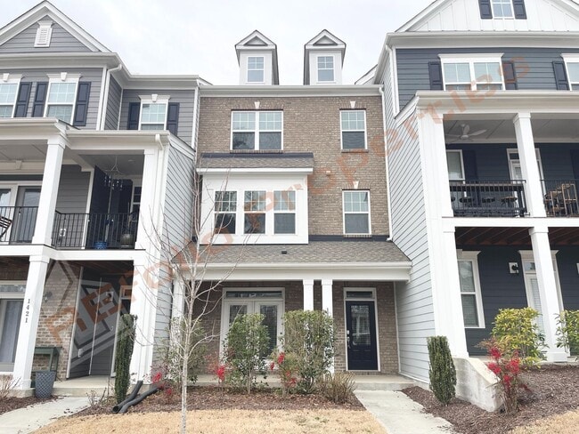 Building Photo - Charming 3 Story 4 Bedrooms with 1st Floor Guest Suite Townhome @ Smith Farm, Apex, Available Dec...