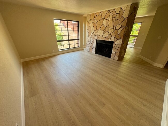 Photo - 230 Bethany Rd Unidad 210