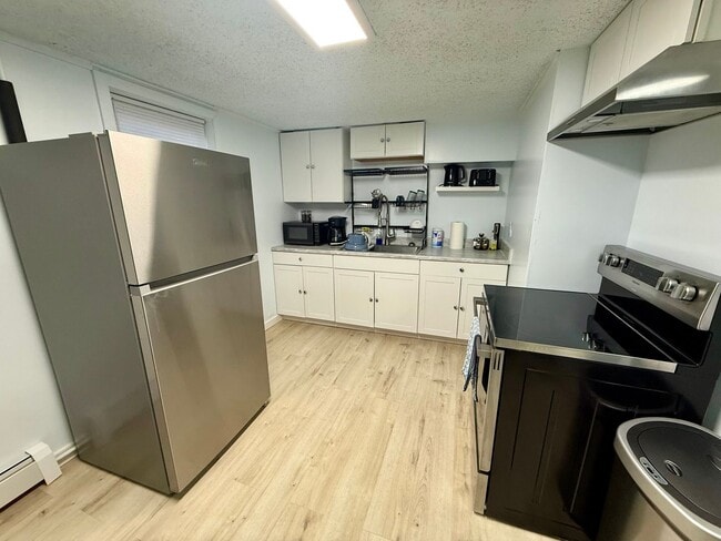 Photo - Eighth Ave - 760 Unidad B