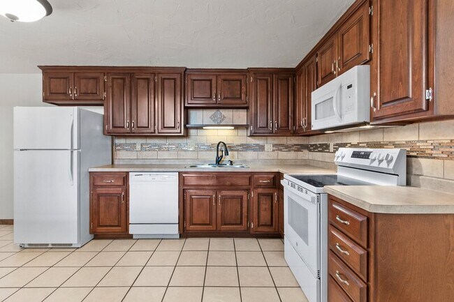 Photo - 2360 Canter Ln