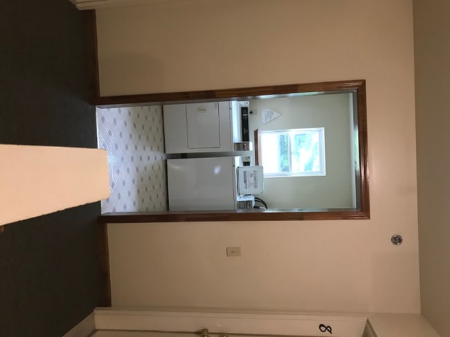 Photo - 1941 Western Ave Unidad 1005