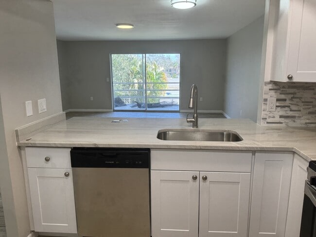 Photo - 3602 Beneva Rd Unidad BV 405