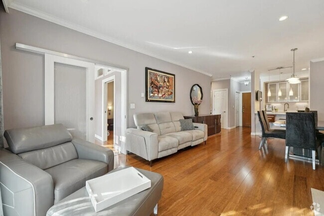 Building Photo - "Chic 1-Bed Oasis in San Mateo with Luxuri... Rental