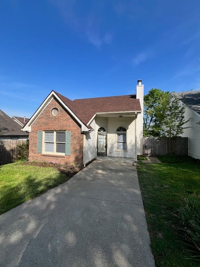 Building Photo - 2 Bedroom, 2 Bathroom with bonus room!