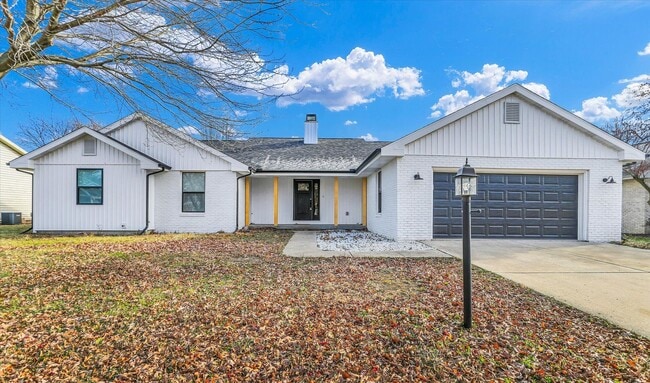 Building Photo - Charming 3-Bedroom Home with Private Backyard Retreat