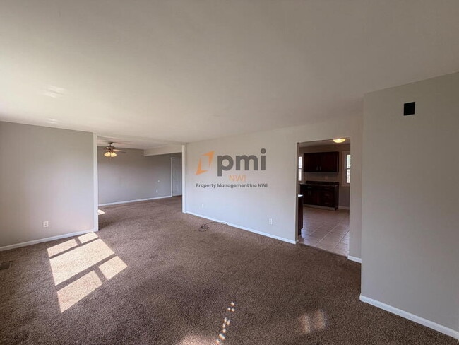 Photo - 365 Raven Ct