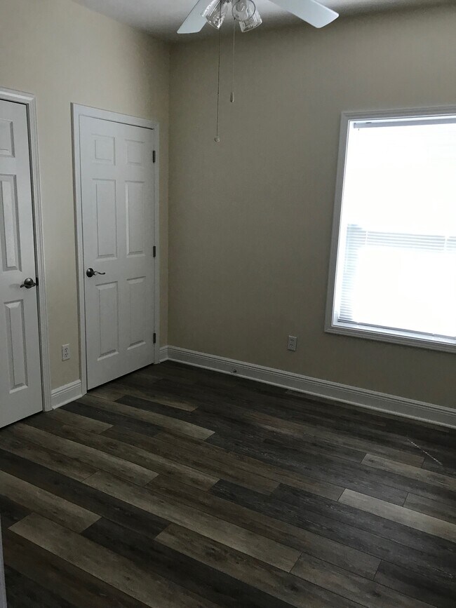 Photo - 322 St Francis St