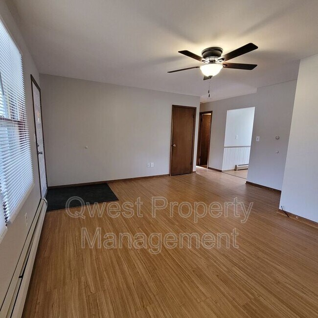 Photo - 5923 Ridgebrook Ave SE