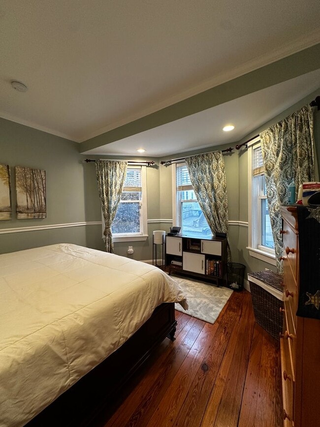 Photo - Spacious 3 Bed | 2 Bath in Prime Somerville Location with 2 parking!