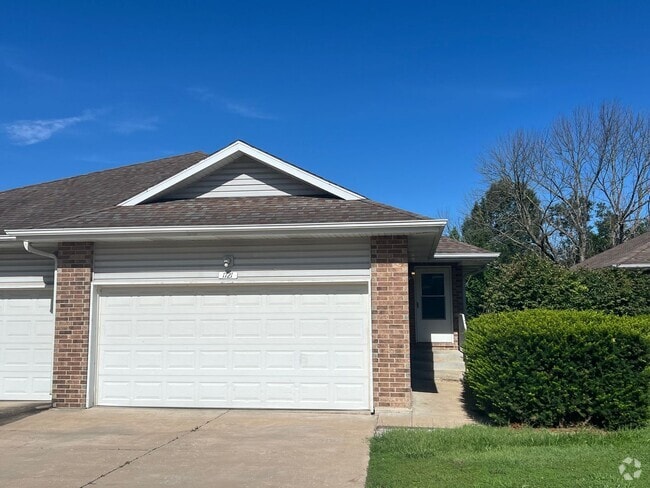 Building Photo - Remodeled Duplex in Ozark! Rental