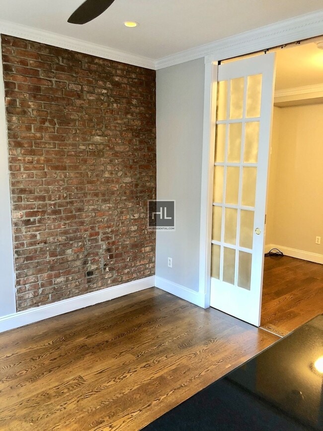 Photo - E 50TH ST. Unit 2B