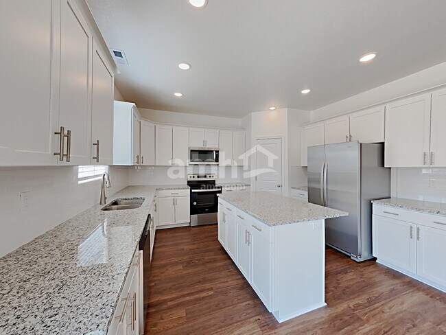 Photo - 1318 E White St