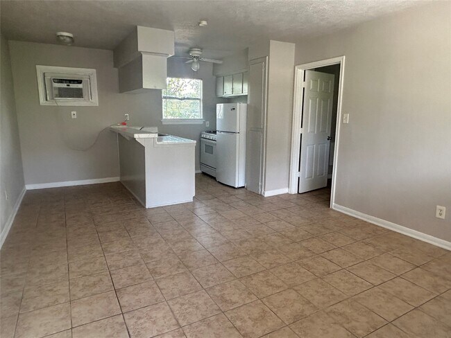 Photo - 8232 Glenview Dr Unit 7