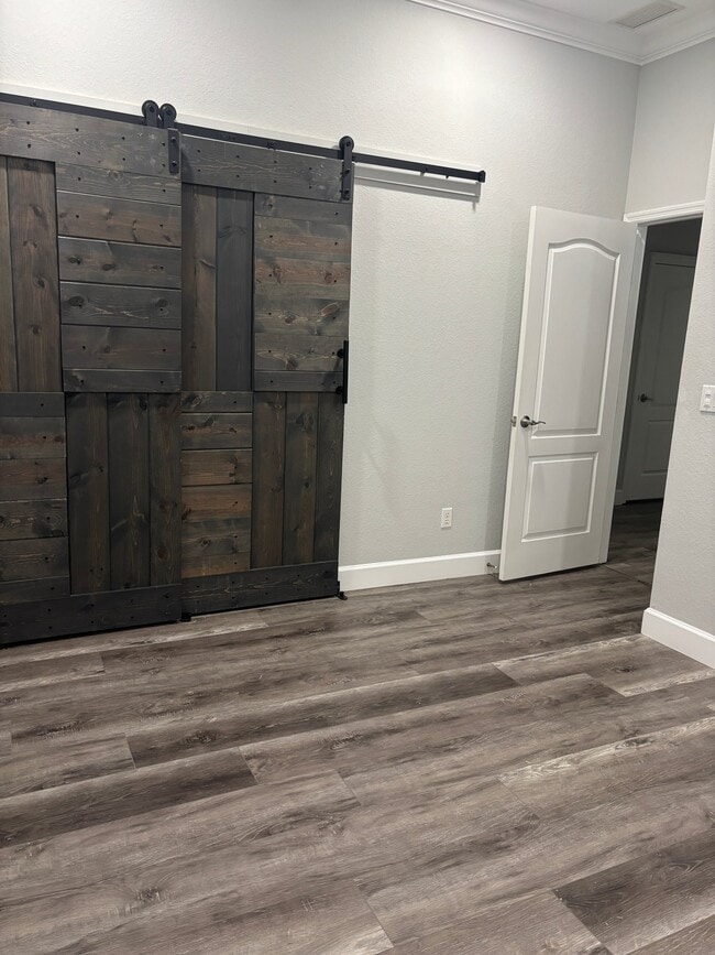 Photo - 1421 Carlow Cir