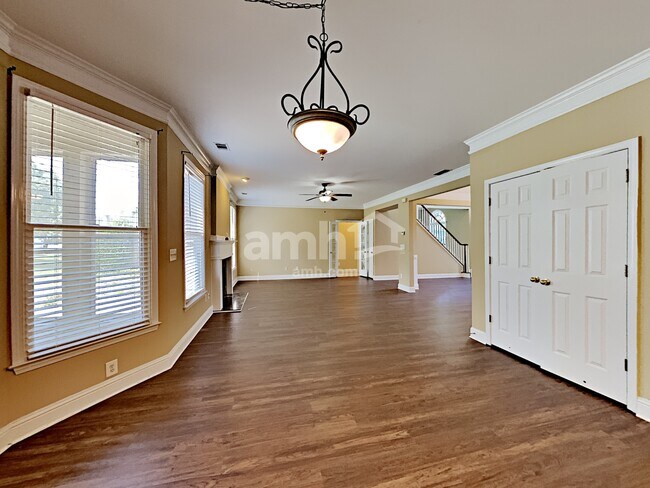 Photo - 1238 Wood Iris Ln