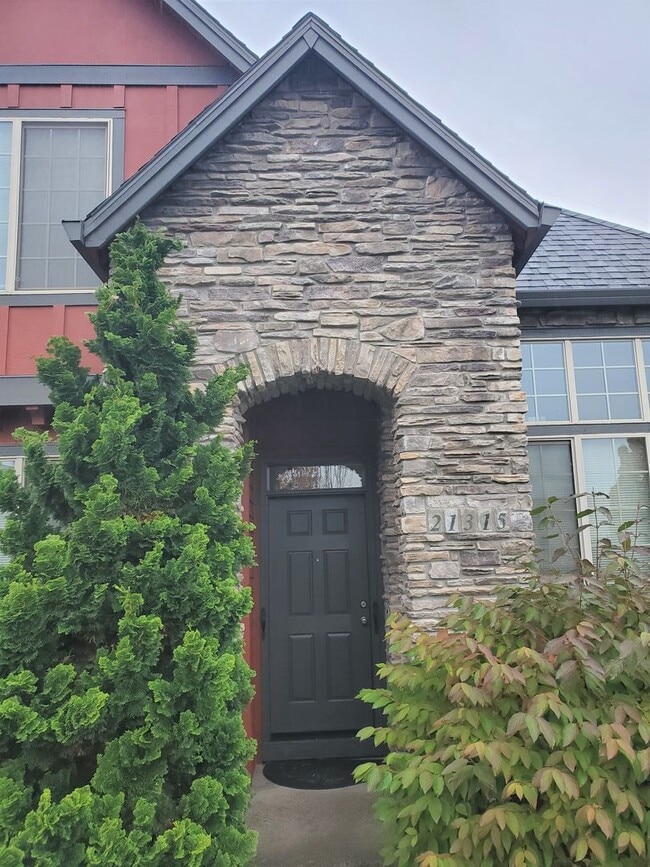 Great Home in Sherwood! Primary Suite on M... - Great Home in Sherwood! Primary Suite on M...